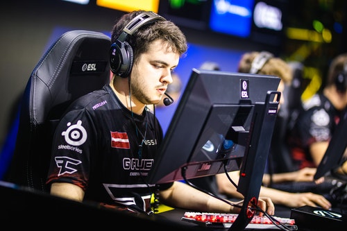 IEM卡托维兹：FaZe VS G2两组国际战队今夜上演巅峰对决 