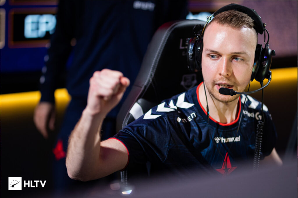 gla1ve与cadiaN的赛后互动：竞争能带来积极的影响