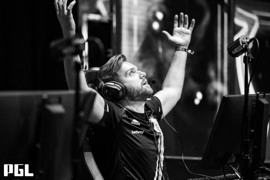 NiKo：这可能是我职业生涯中最艰难的两个月